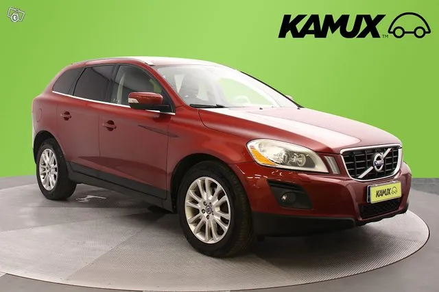 Volvo XC60 2,4D AWD Summum aut / Webasto / Koukku / Lohko / Nahat muistilla / Image 1