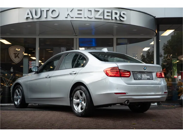 BMW 3 Serie 320d  Image 4