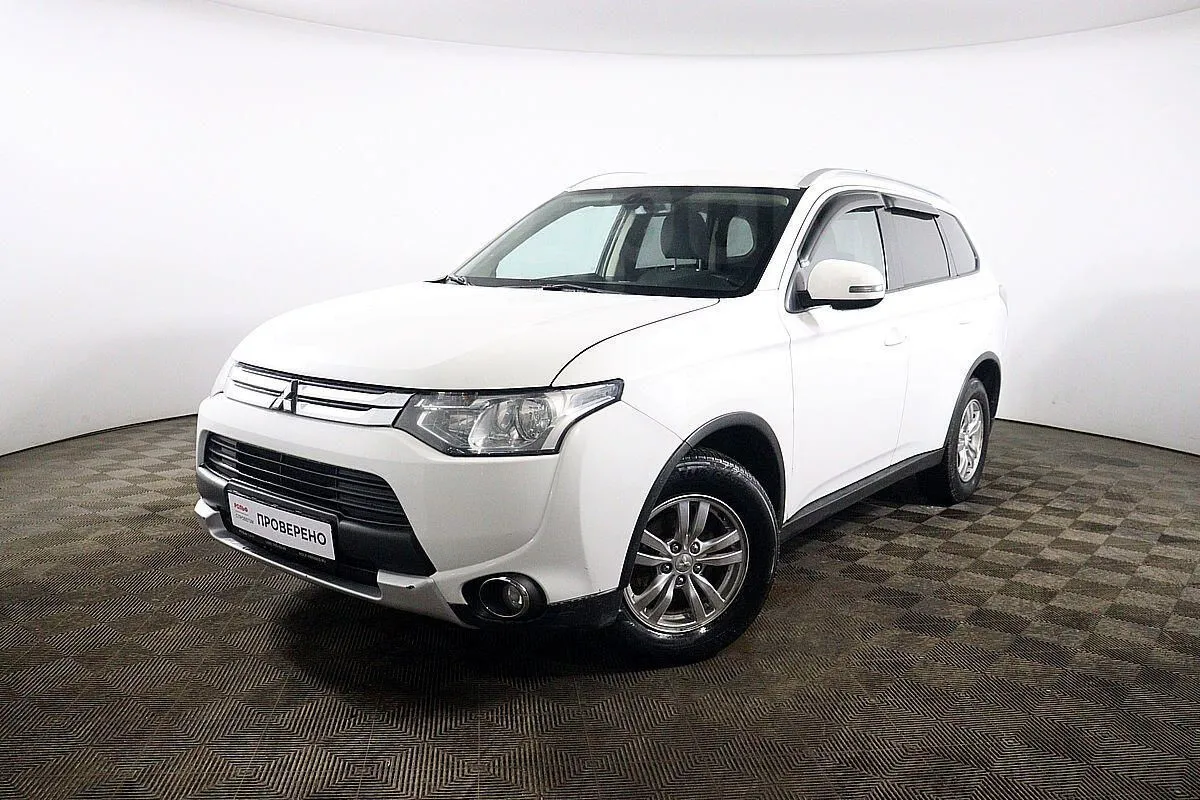 Mitsubishi Outlander Image 1