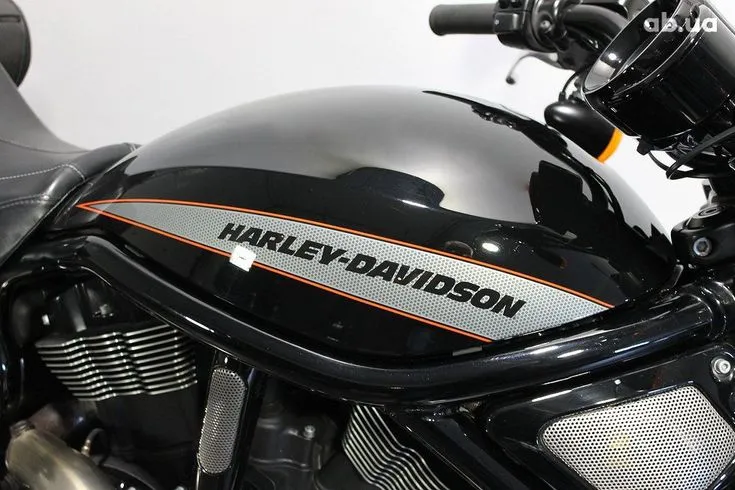 Harley-Davidson VRSCDX Image 5